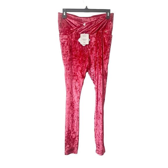 Fabletics Strawberry Red High‎ Waisted Crushed Velour Crossover Leggings Large - Picture 2 of 9